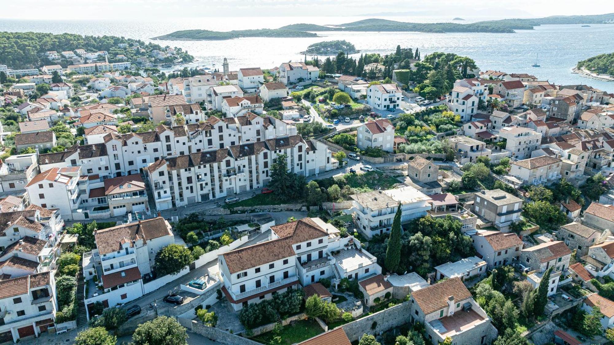 Apartments Barcot Хвар Екстериор снимка