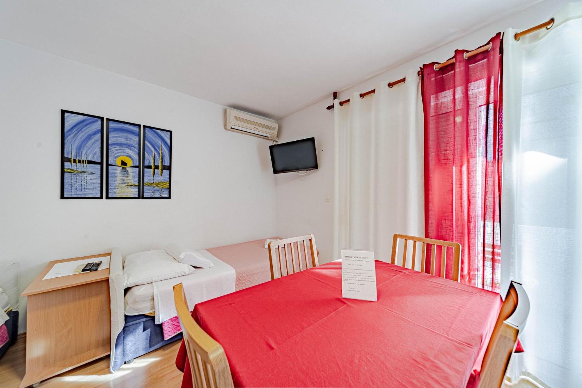 Apartments Barcot Хвар Екстериор снимка